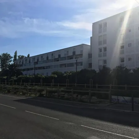 9 Pers. Proche De La Mer 71671 Apartment